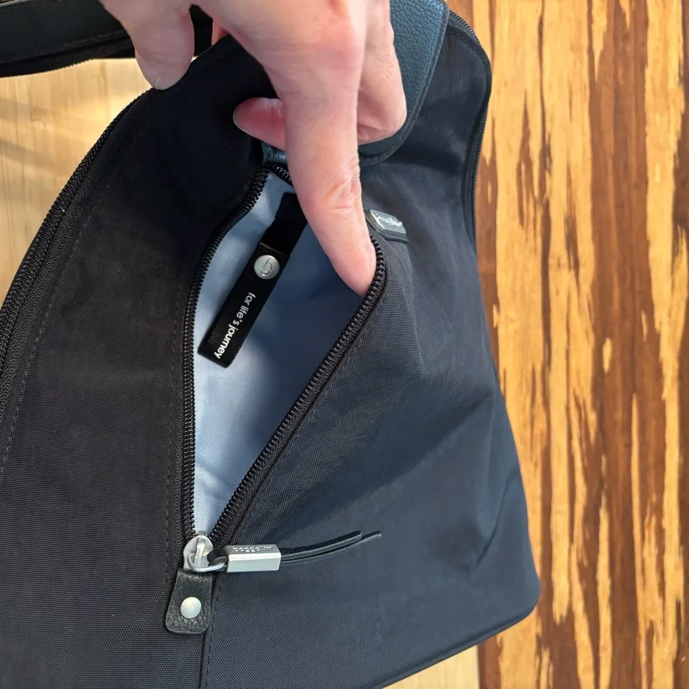 Baggallini Small Backpack. - Picture 7 of 13